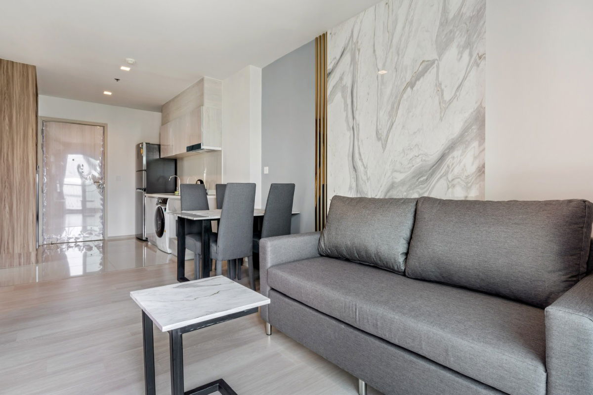 picture RS2460 FOR RENT – Life One Wireless  Near BTS Ploenchit (400m) - 5/10