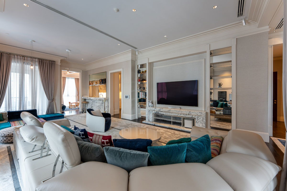 รูป ❖ Nice Decoration ❖ ชั้น 15+ ขนาด 292.10 ตร.ม. | 2 ห้องนอน ตกแต่งครบ | คอนโดใกล้ เซ็นทรัล เอ็มบาสซี เพียง 1 นาที, BTS เพลินจิต 3 นาที - รูปที่ 12/14