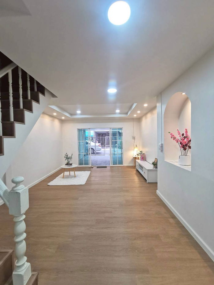 รูป ❄vายทาวน์เฮ้าส์ ใกล้ BTS สะพานใหม่  🔥1.99 ล้าน รีโนเวทใหม่ 🔥 - รูปที่ 1/16