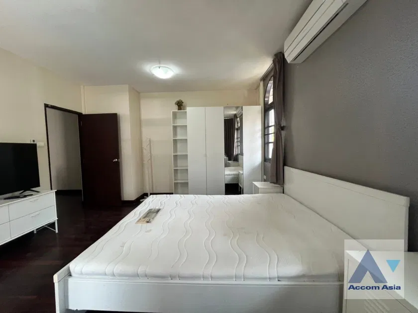 รูป 🔼🔽 AccomA 📩 Pet friendly 3 BR House in Khlong Toei Nuea (AA42302) - รูปที่ 6/10