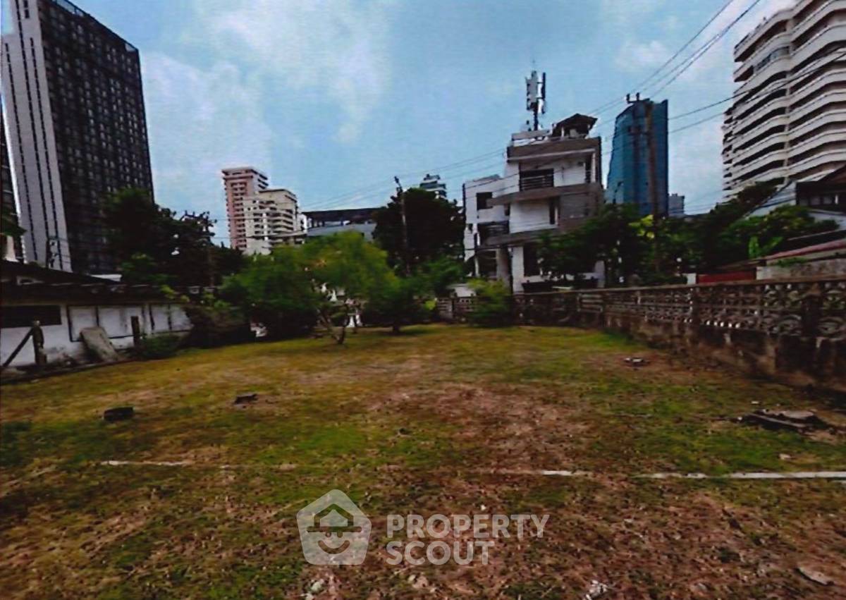 picture 1,088 m² Land for Sale close to Phrom Phong (ID 2353947) - 3/9