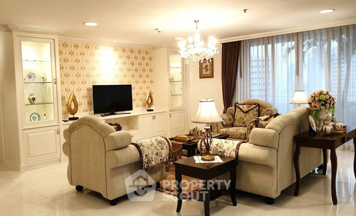 picture 4-BR Condo at Piyathip Place near BTS Phrom Phong (ID 2353966) - 9/10