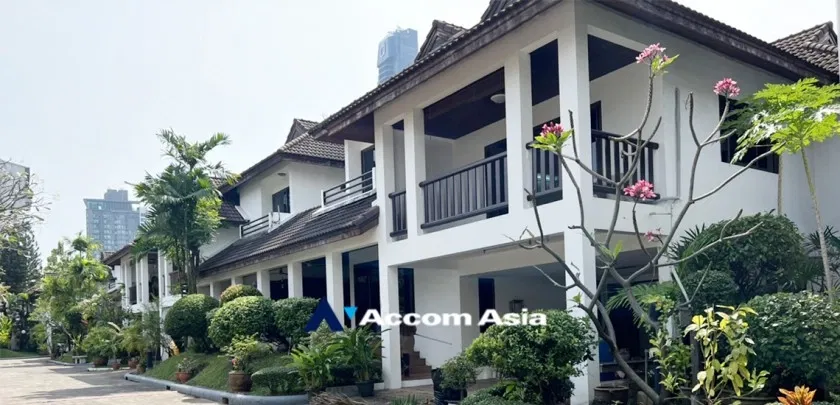 รูป 🔼🔽 AccomA 📩  4 BR House @Kid Friendly House Compound (AA32597) - รูปที่ 1/15