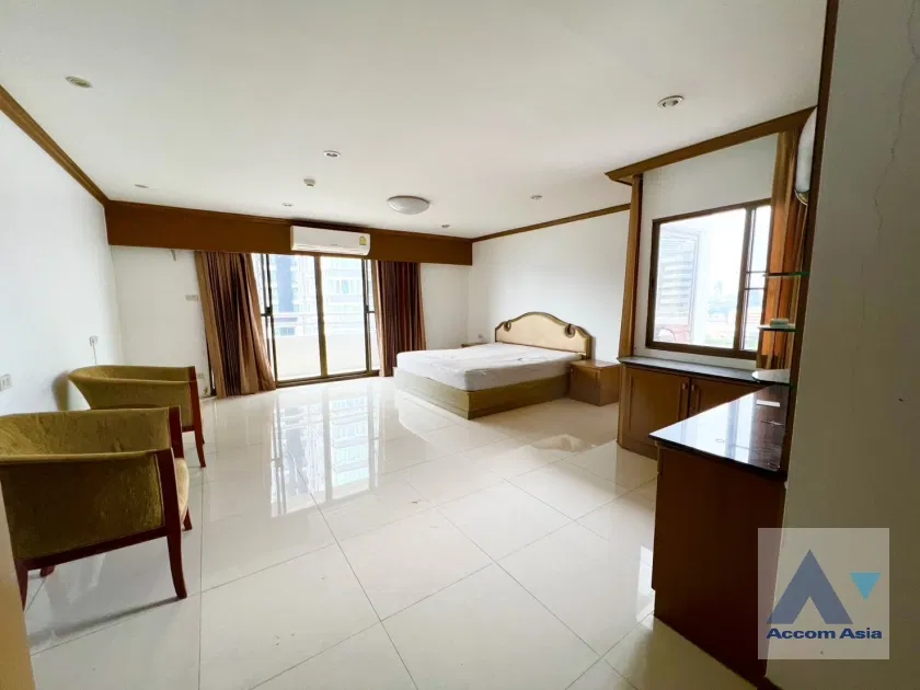 picture 🔼🔽 AccomA 📩  3 BR Condominium @Regent On The Park 1 (AA44782) - 8/13