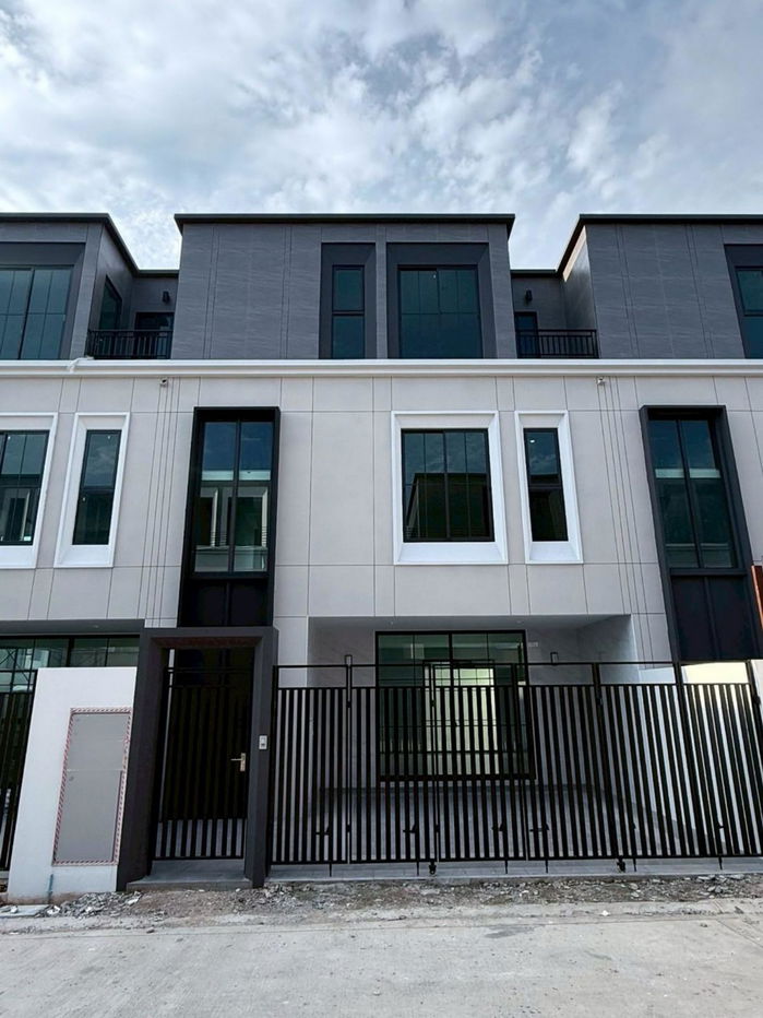 picture 🏢 For Rent – Luxury Townhome / Home Office in Rama 2 Area - 1/17