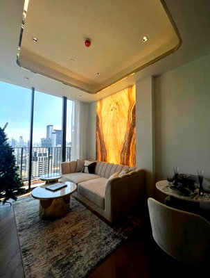 Condos for rent : ST319 For Rent – 28 Chidlom Condominium Brand new unit with a peaceful unblocked view of Nai Lert Park. Fully furnished and move-in ready