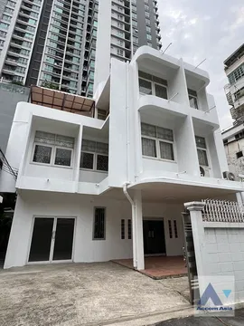 🔼🔽 AccomA 📩  4 BR House in Chong Nonsi (AA39038)
