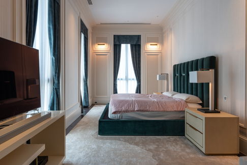 ❖ Nice Decoration ❖ ชั้น 15+ ขนาด 292.10 ตร.ม. | 2 ห้องนอน ตกแต่งครบ | คอนโดใกล้ เซ็นทรัล เอ็มบาสซี เพียง 1 นาที, BTS เพลินจิต 3 นาที