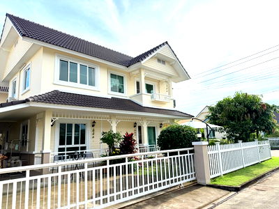 เช่าบ้านเดี่ยว สันทราย เชียงใหม่ : ให้เช่าบ้านเดี่ยวสองชั้น   4 ห้องนอน 3 ห้องน้ำ 2  ห้องครัว  2  ที่จอดรถ
