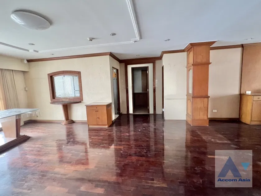picture 🔼🔽 AccomA 📩  3 BR Condominium @Regent On The Park 1 (AA44782) - 4/13