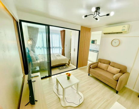 Centrio Condominium For Sell WR-03868