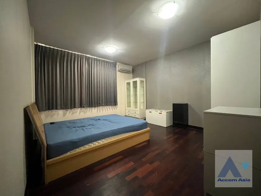 รูป 🔼🔽 AccomA 📩 Pet friendly 3 BR House in Khlong Toei Nuea (AA42302) - รูปที่ 8/10