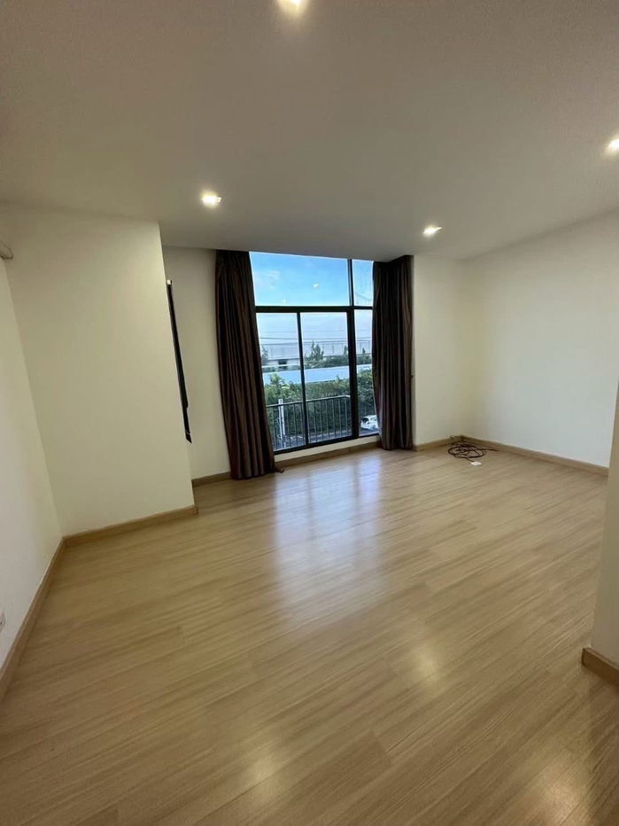 รูป 🏢 ขายและปล่อยให้เช่า โฮมออฟฟิศ 3 ชั้น หลังใหญ่ ลาดกระบัง โครงการพฤกษาวิลล์ 60 ซอยลาดกระบัง 14/1 มี 4 ห้องนอน 3 ห้องน้ำ พร้อมอยู่ - รูปที่ 3/8