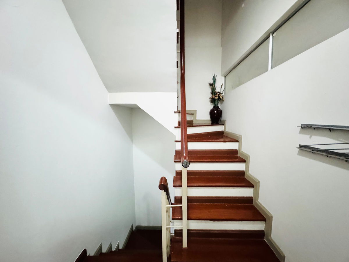 รูป ทาวน์โฮม 3 ชั้น  (หลังมุม)  ‼️ พหลโยธิน 48 ❌ปรับราคาเหลือ 3.19 ล้านเท่านั้น ❌ - รูปที่ 12/16