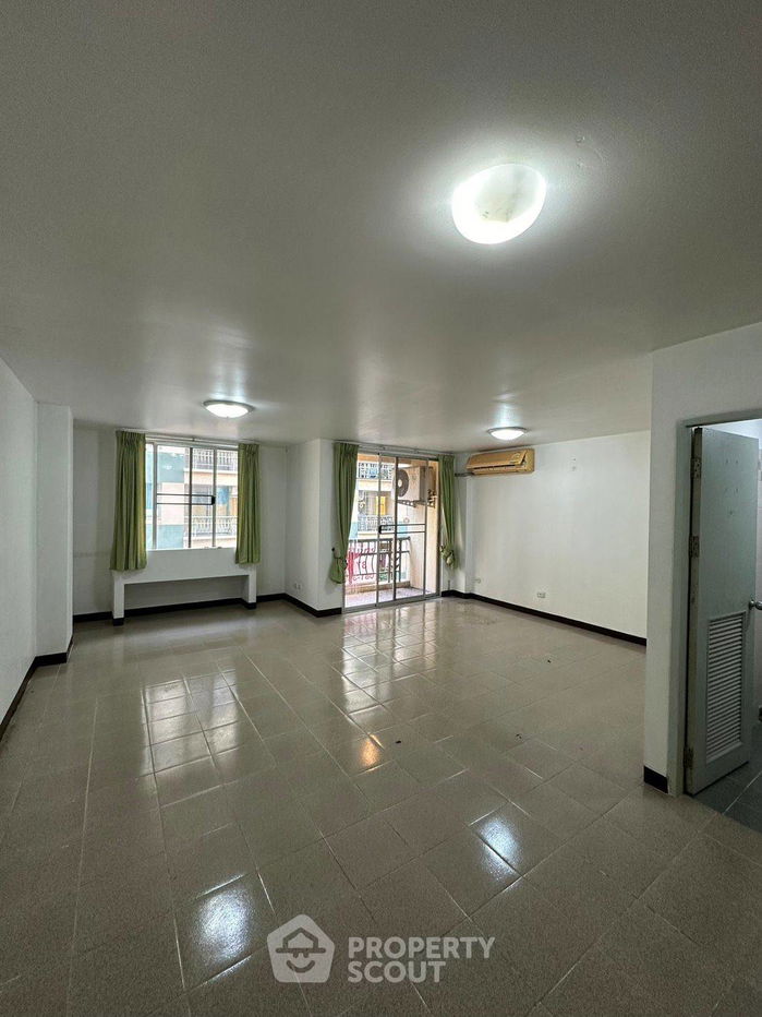 picture Studio Condo at The Parkland Bangna in Bang Na Nuea (ID 2353585) - 3/5