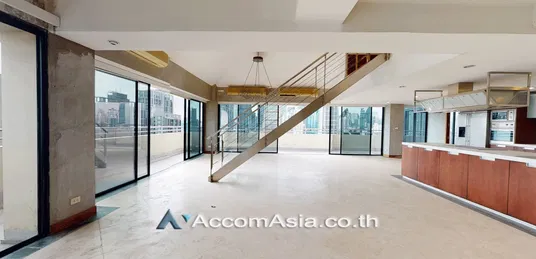 🔼🔽 AccomA 📩 Duplex with Large Balcony & City View ( AA28601 )