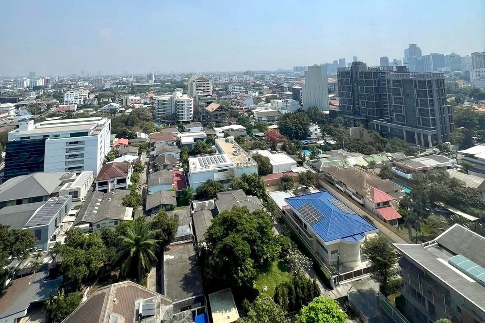 picture Rent ! Pet Friendly! high floor 15+,corner room,city view,North Facing ! Code C20251000056..Maru Ekkamai 2, 2 bed, 2 bath, furnished, ready to move in - 12/12