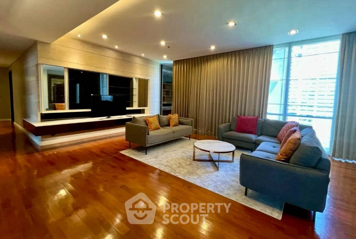 picture 3-BR Condo at Domus Condominium near BTS Asok (ID 2300697) - 1/14