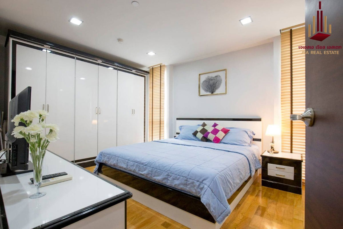 picture ✨ For Sale: Quad Silom Condo ✨    💰 Only 8,240,000 THB - 1/6