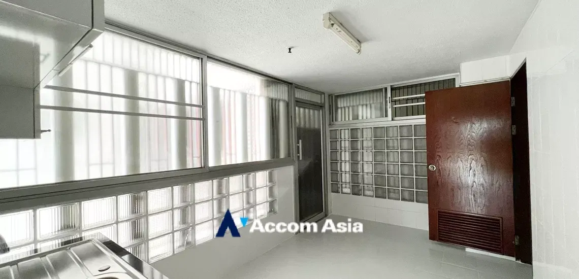 รูป 🔼🔽 AccomA 📩  3 BR Condominium @Sathorn Park Place (27038) - รูปที่ 8/20