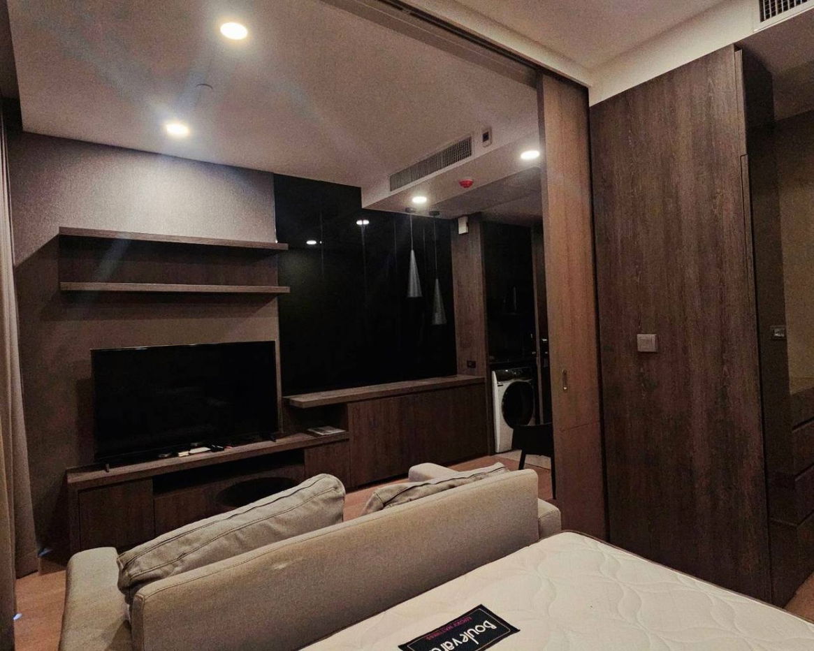 picture Ashton Chula Silom【𝐑𝐄𝐍𝐓】🔥Experience the coolness of every design with a cool wood pattern that provides a sleek.🔥 Contact Line ID: @hacondo - 4/8