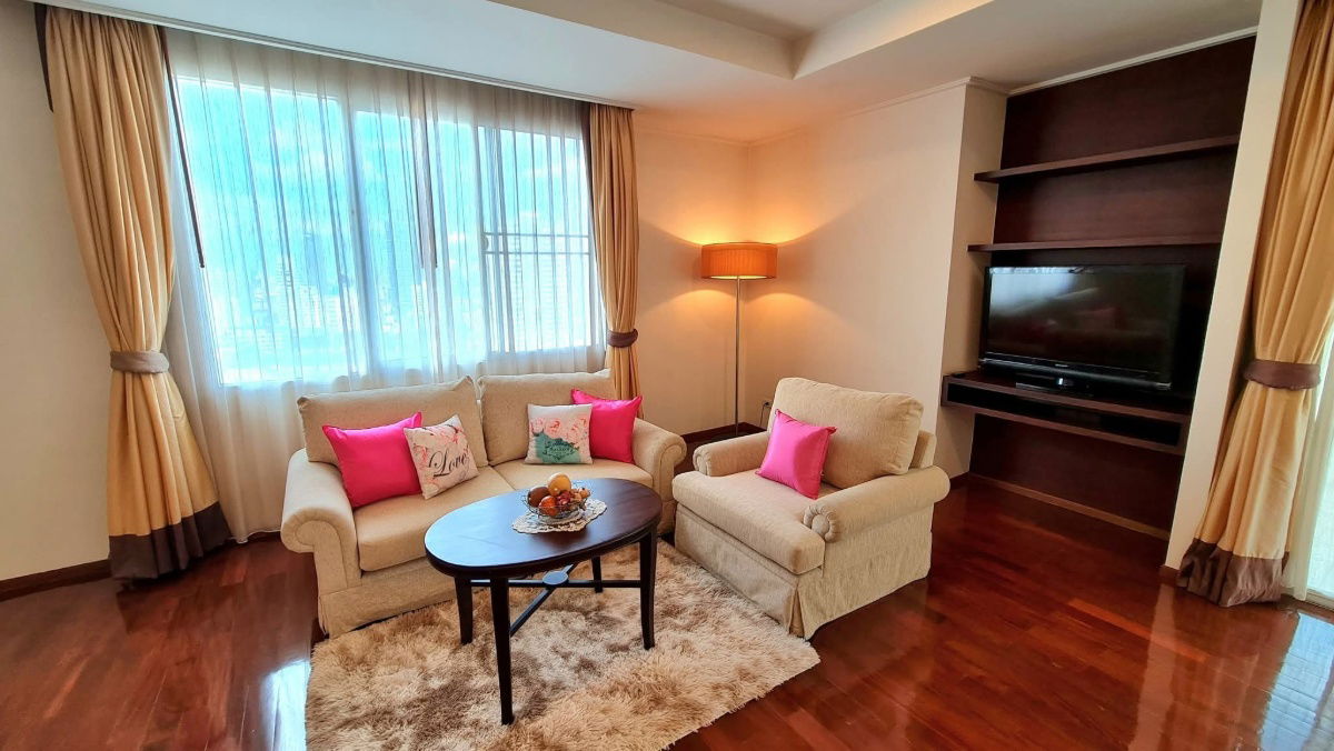 picture ✨ For Rent / Sale: Luxury Apartment Sukhumvit 39, near BTS Phrom Phong, only 110,000 THB/month, Code RS2451 🏙️🌟 - 10/13
