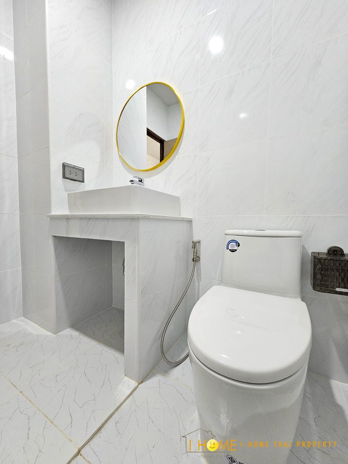 picture Two storey house for rent with 2 bedrooms,3 toilets and 1 kitchen.  - 13/26