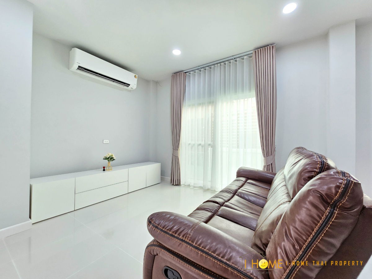 picture Two storey house for rent with 2 bedrooms,3 toilets and 1 kitchen.  - 6/26