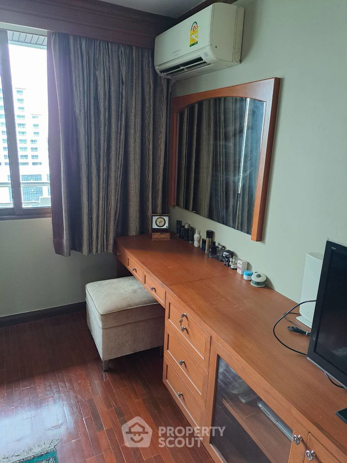 picture 1-BR Condo at Lake Avenue Sukhumvit 16 near BTS Asok (ID 932276) - 5/20