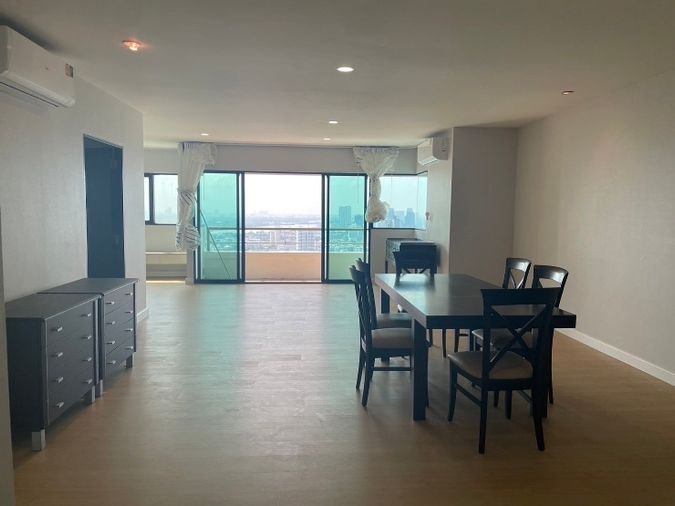 3-bed condo for rent, 230 sqm, Sathorn Gardens