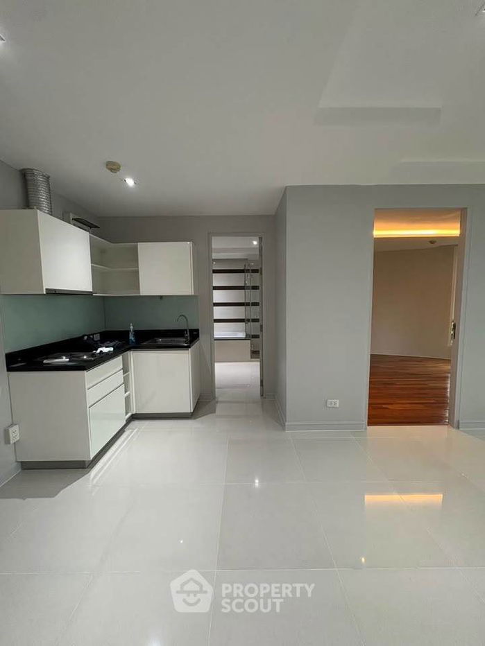picture 1-BR Condo at Beverly 33 near BTS Phrom Phong (ID 2348108) - 4/13