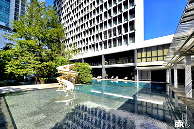 Condos for sale : ⚡Beautiful Furnished Unit in Prime CBD Location, Noble Ploenchit near BTS Ploenchit