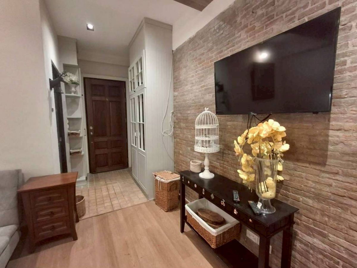 picture Condo for sale with   1 bedroom, 1 bathroom and   1 kitchen.    - 2/14