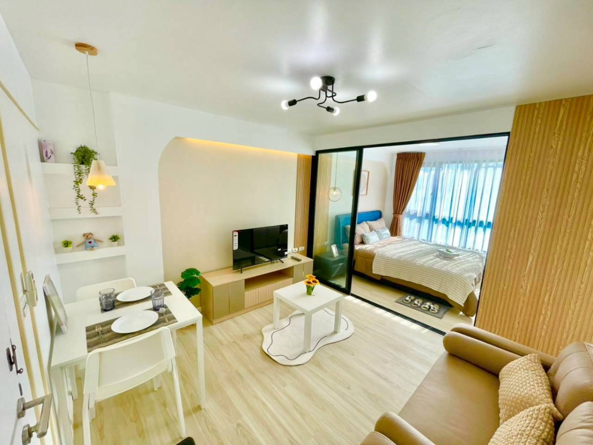 Centrio Condominium For Sell WR-03868