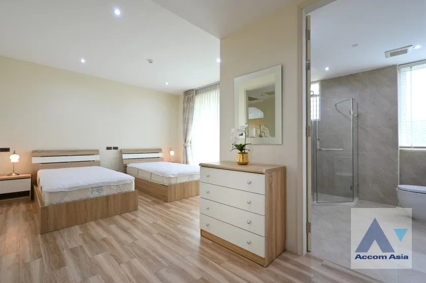 picture 🔼🔽 AccomA 📩 A whole floor 4 BR Condominium @Ideal 24 (AA36450) - 8/11