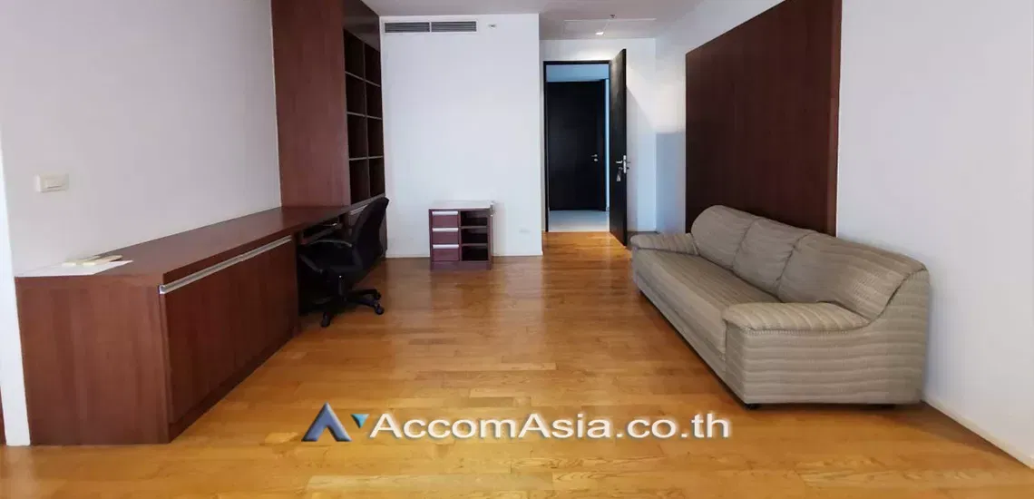picture 🔼🔽 AccomA 📩 Pet friendly 2 BR Condominium @The Madison (AA30550) - 2/10