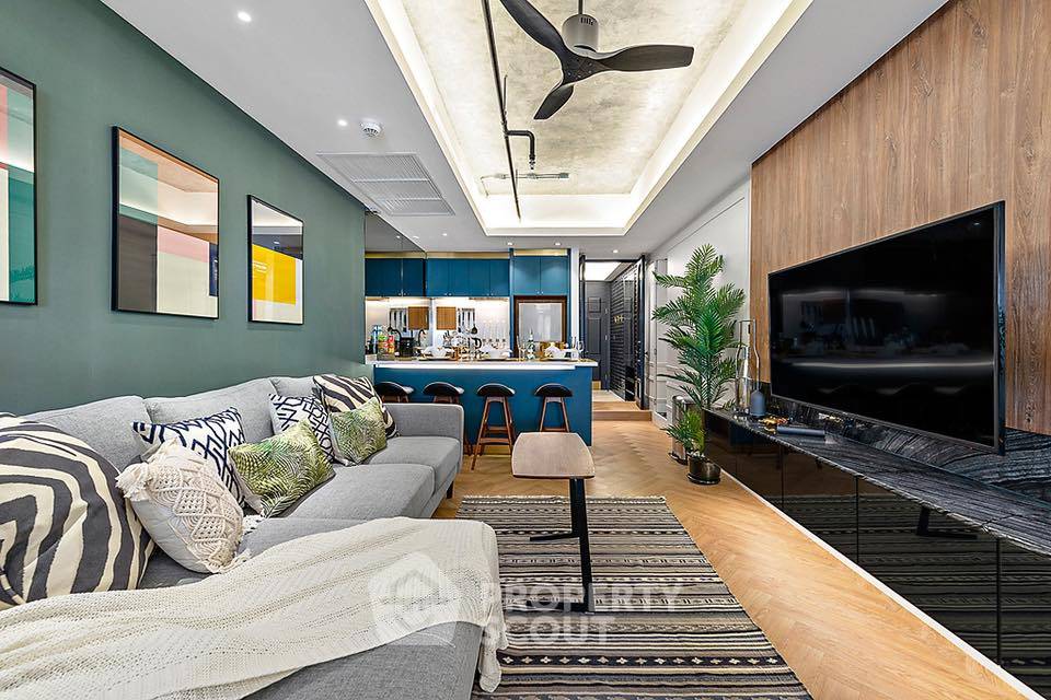 picture 2-BR Condo at Nusa State Tower Condominium near BTS Saphan Taksin (ID 512804) - 6/27