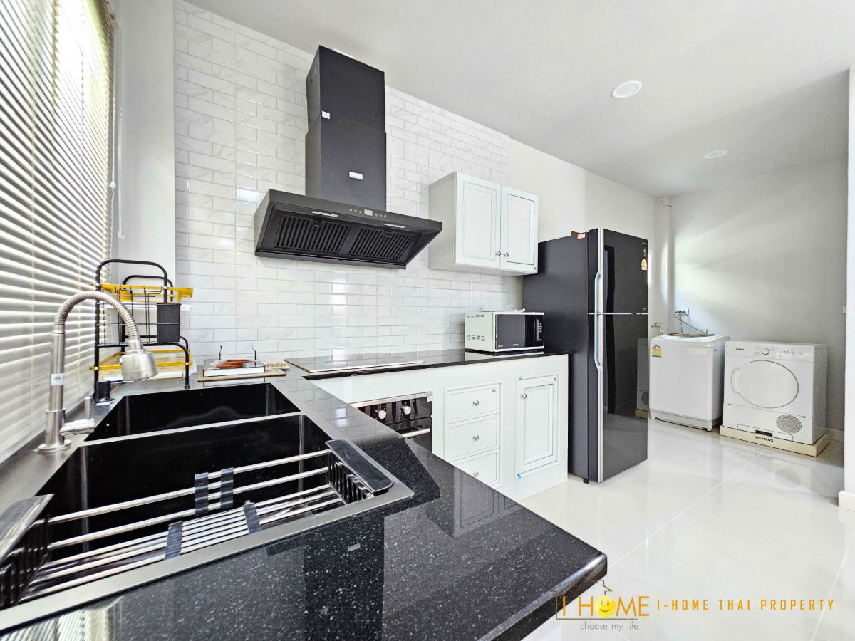 picture Two storey house for rent with 2 bedrooms,3 toilets and 1 kitchen.  - 10/26
