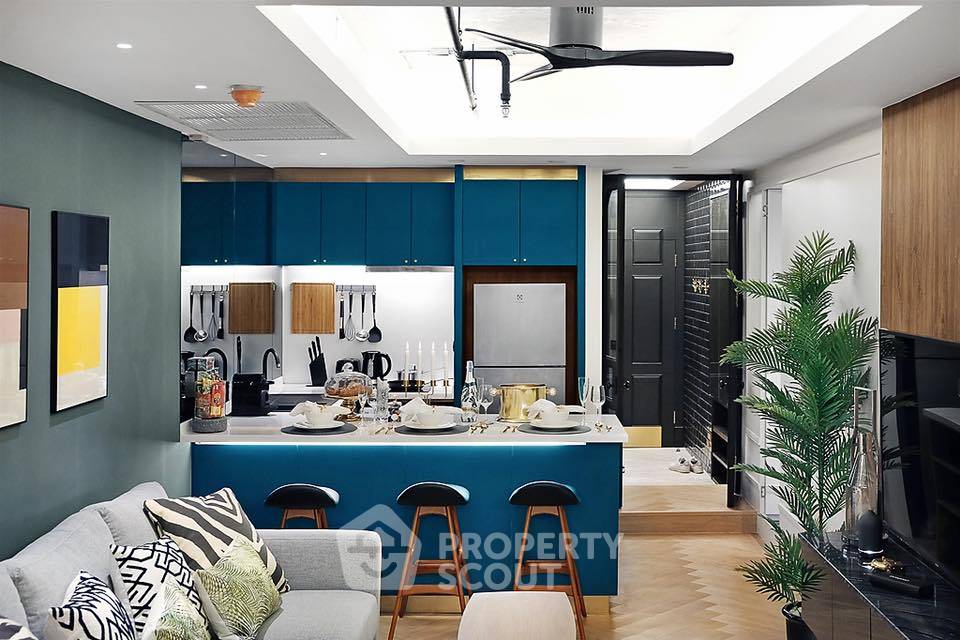 picture 2-BR Condo at Nusa State Tower Condominium near BTS Saphan Taksin (ID 512804) - 7/27