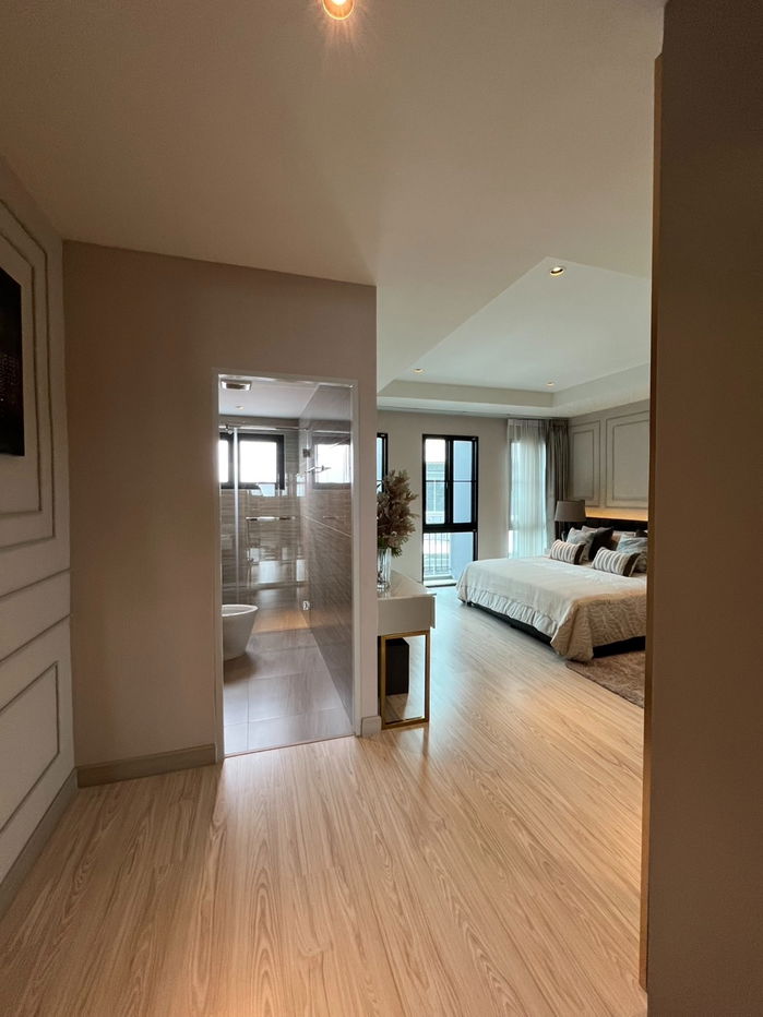 picture Four-story townhouse for sale  5 bedrooms 4 bathrooms and 2 parkings. - 15/32