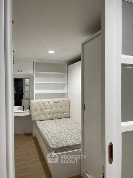 picture 2-BR Condo at Diamond Tower Condominium near BTS Chong Nonsi (ID 2354030) - 3/10