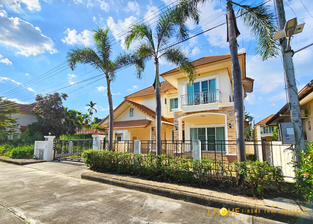 picture Two storey house for rent with 3 bedrooms,3 toilets and 1 kitchen.  - 3/32