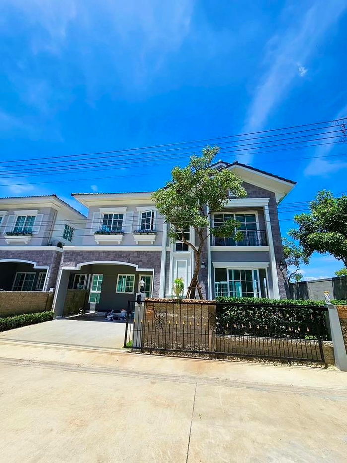 รูป ให้เช่าบ้านเดี่ยวหลังใหญ่ เพรสทีจ ฟิวเจอร์ รังสิต **4 ห้องนอน | 3 ห้องน้ำ | 2 ที่จอดรถ **พื้นที่ใช้สอย 155 ตร.ม. / ที่ดิน 51 ตร.วา **Fully furnished - รูปที่ 1/13
