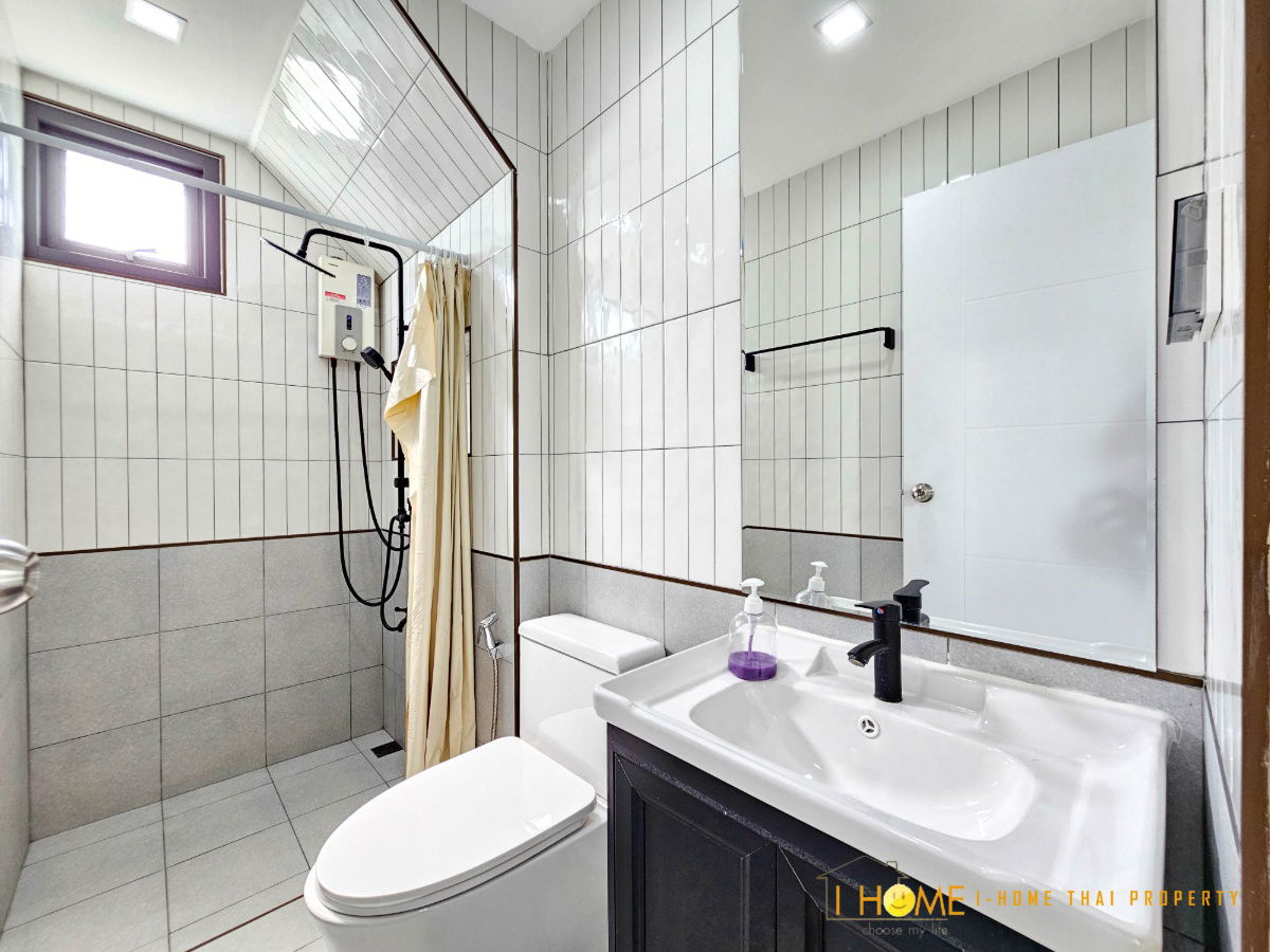 picture Two-story pool villa for rent with 2 bedrooms,3 toilets and 1 kitchen.  - 24/30