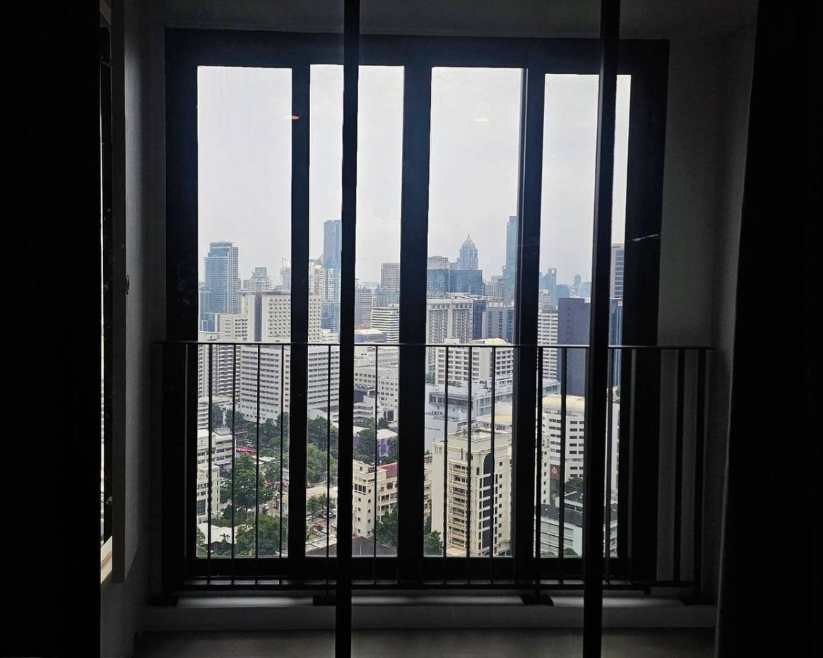 รูป Ashton Chula Silom【𝐑𝐄𝐍𝐓】🔥สัมผัสความเท่ในทุกการออกแบบด้วยลายไม้สุดคูล ที่ให้ความเรียบหรูและทันสมัย🔥  ติดต่อไลน์ไอดี: @hacondo - รูปที่ 8/8