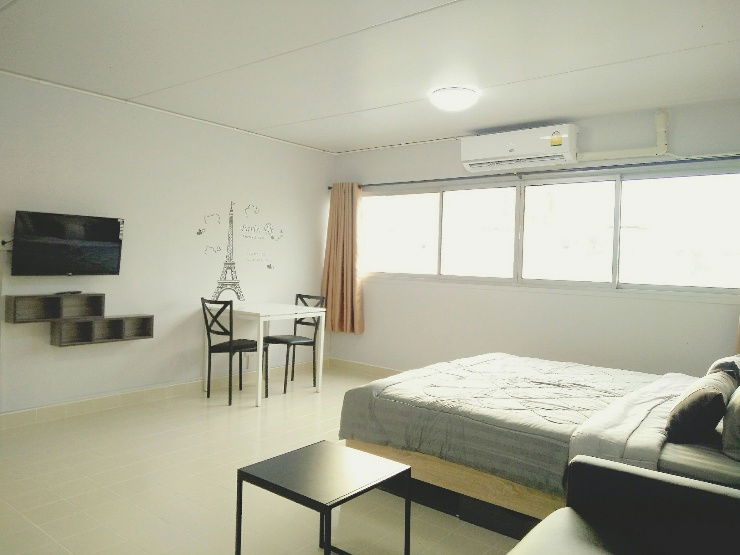 รูป ขายด่วน! ห้องสวยเฟอร์ครบ พร้อมอยู่ ป๊อปปูล่าคอนโด เมืองทอง T11 28 ตร.ม. ชั้น14 วิวนอก โอนครึ่ง ราคาพิเศษ
 - รูปที่ 1/7