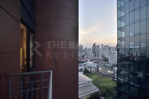 Villa Asoke Comfortable and Ready to Move-in near MRT Phetchaburi Station