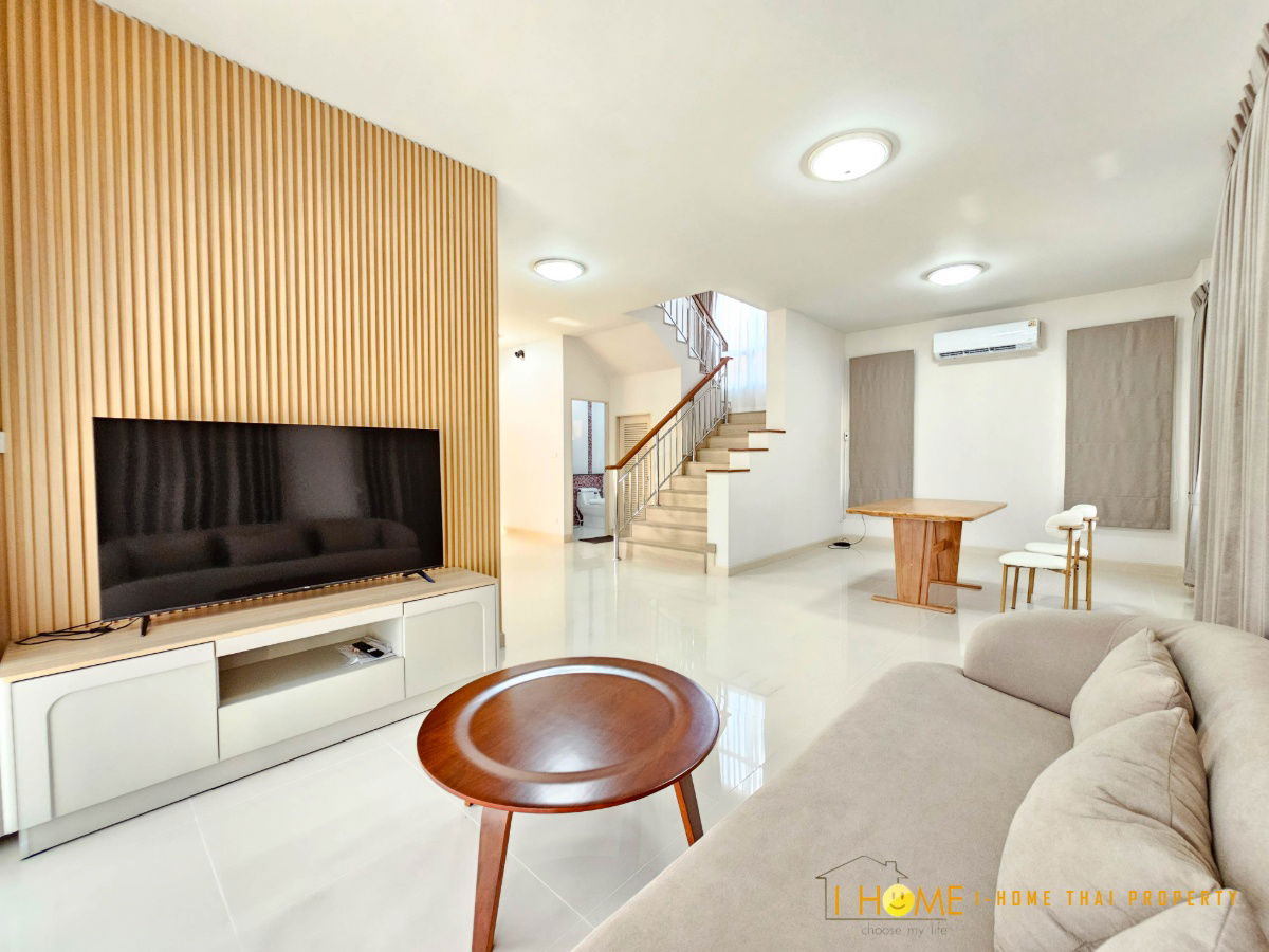 picture Two storey house for rent with 3 bedrooms,3 toilets and 1 kitchen.  - 7/32