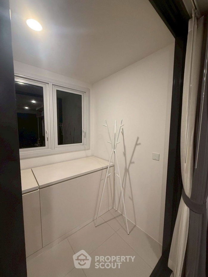 picture 1-BR Condo at XT Huaikhwang near MRT Huai Khwang (ID 2353996) - 4/8