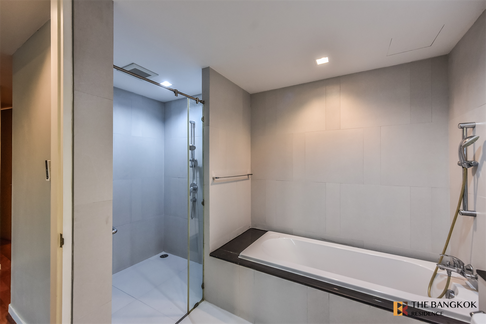 Amanta Lumpini Special Unit, Stunning Views near MRT Khlong Toei Station